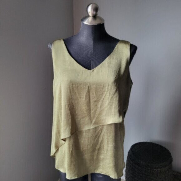 Frank Lyman Green Satin Sleeveless  Blouse NWT Sz 8 - Picture 4 of 13